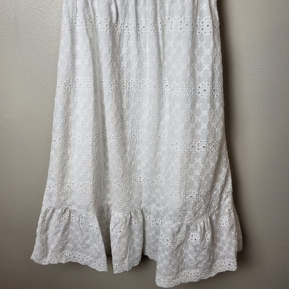 Lungo L'arno White Eyelet Dress 100% Cotton V Neck Sleeveless Summer Lightweight - Picture 4 of 10